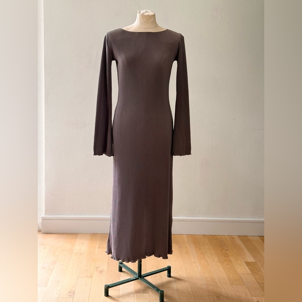 Chic Long Sleeve Charcoal Dress
